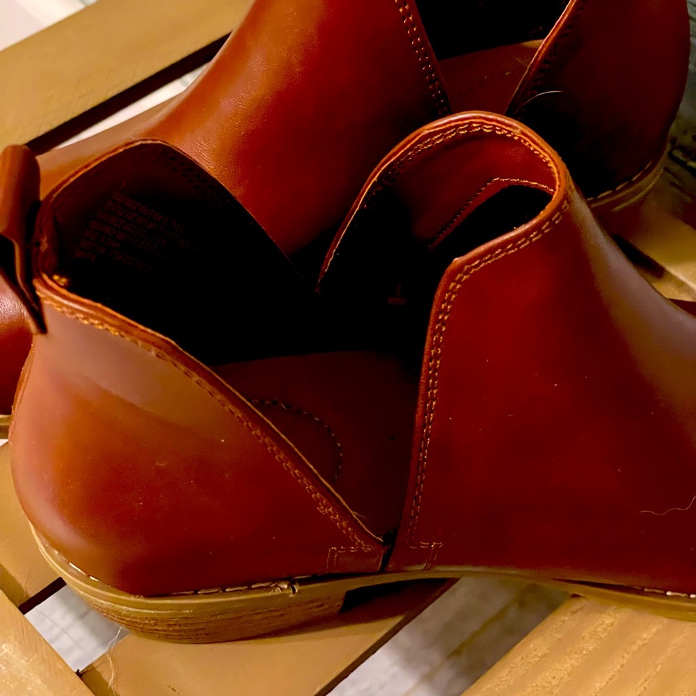 Universal Thread Booties